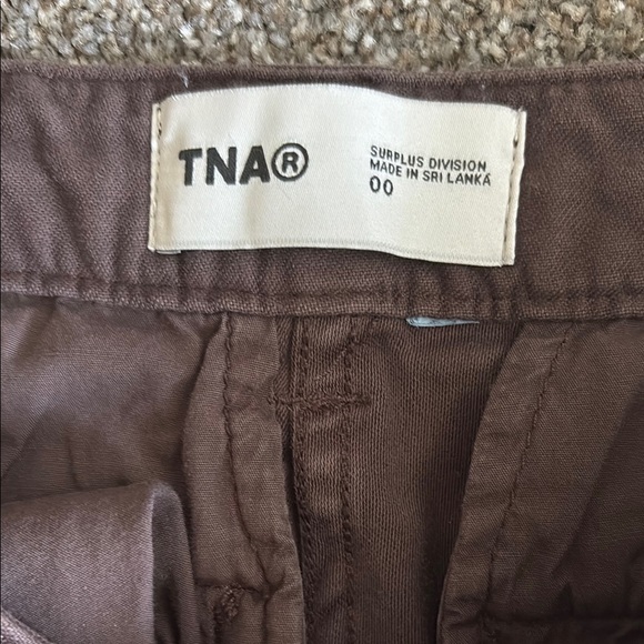 TNA Relaxed mid-rise adjustable cotton cargo pant - Picture 9 of 11
